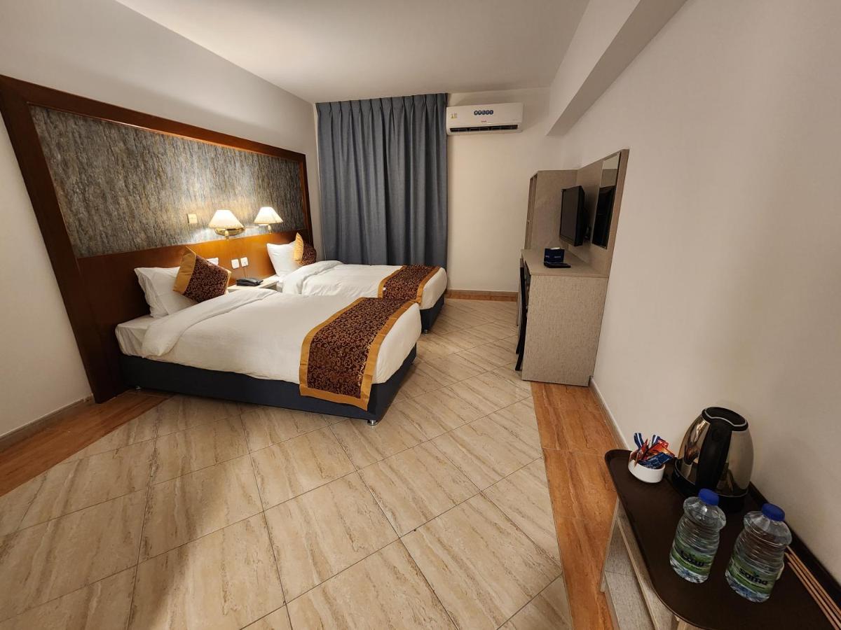 Aquavista Hotel & Suites Aqaba Exterior photo