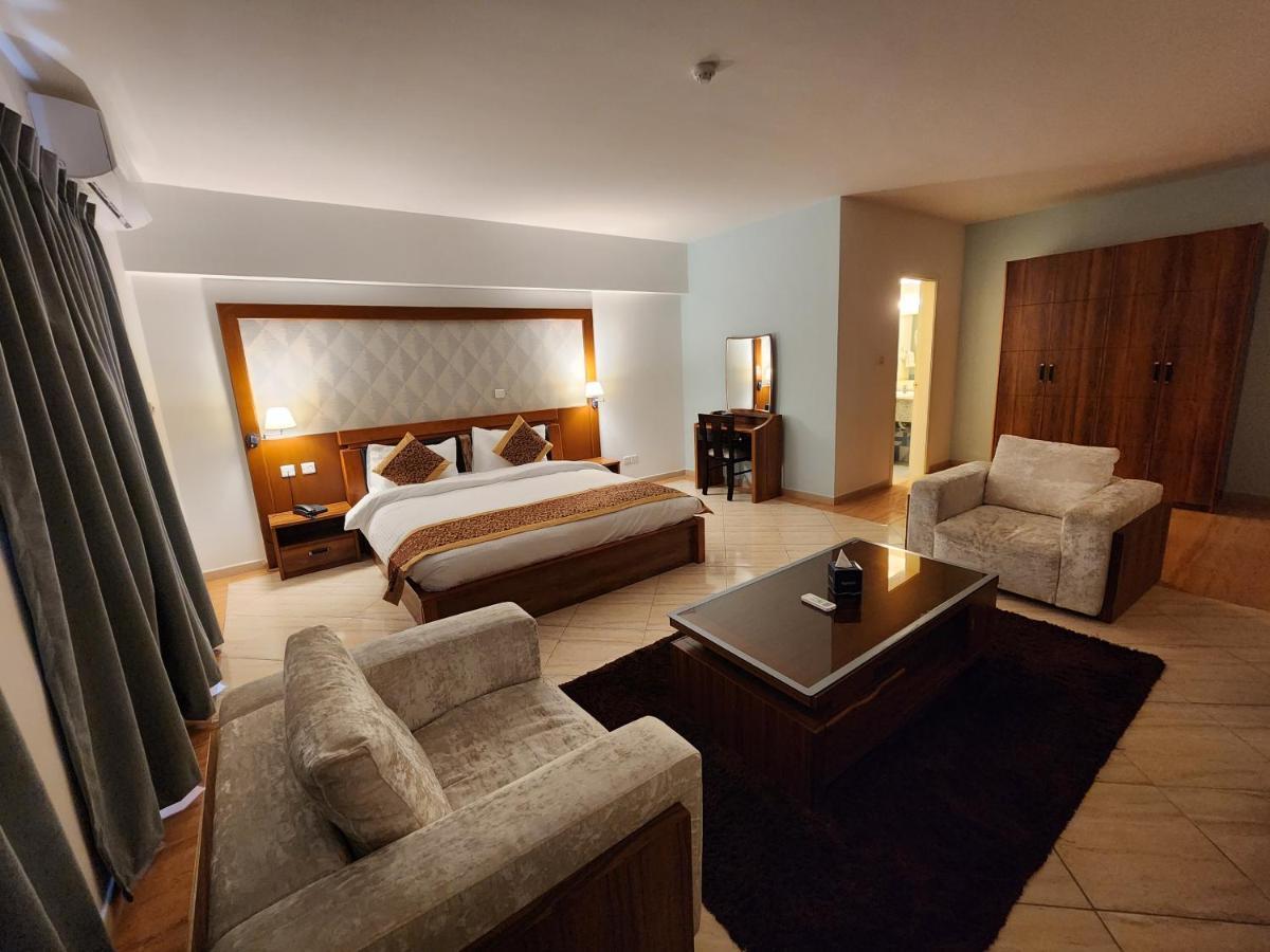 Aquavista Hotel & Suites Aqaba Exterior photo