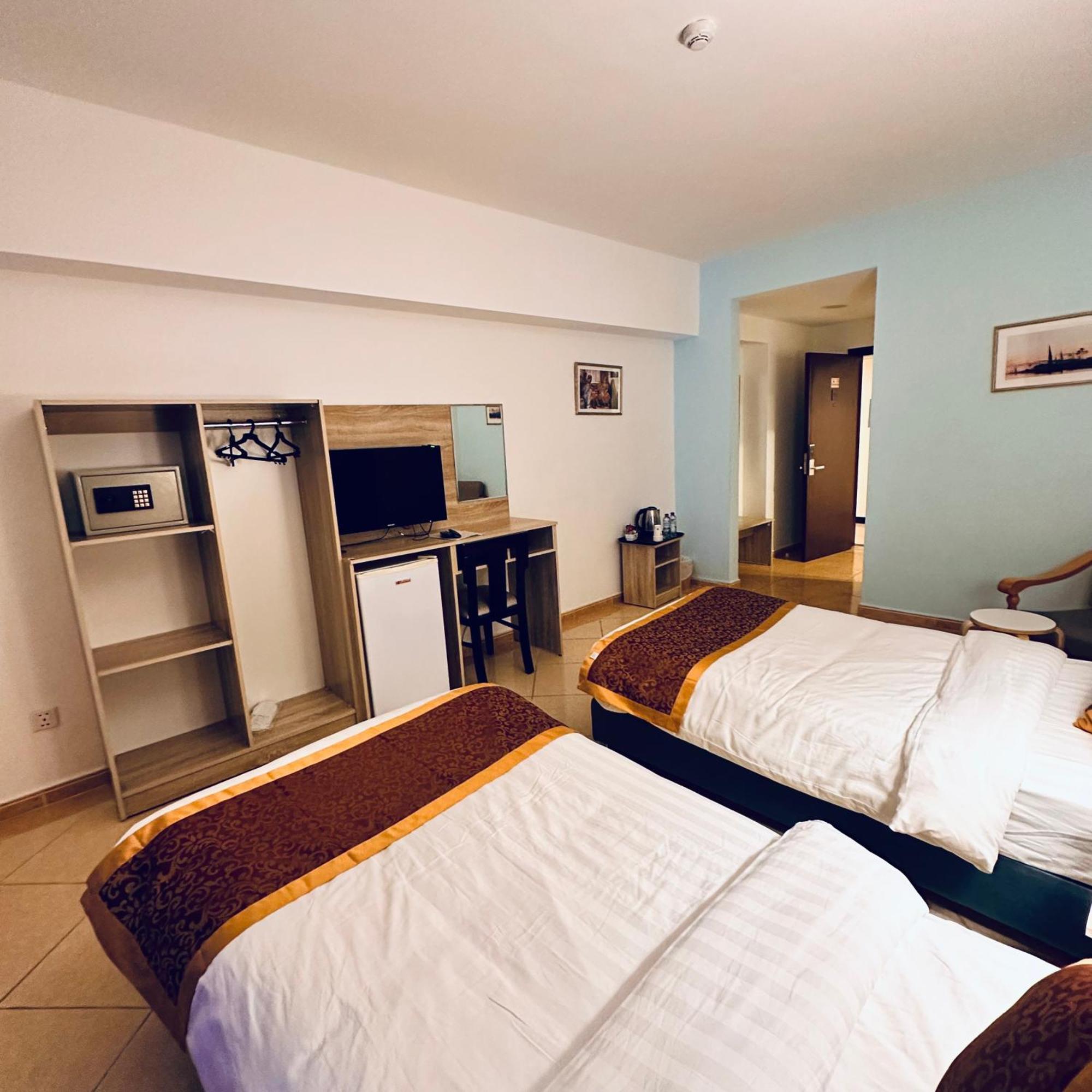 Aquavista Hotel & Suites Aqaba Exterior photo